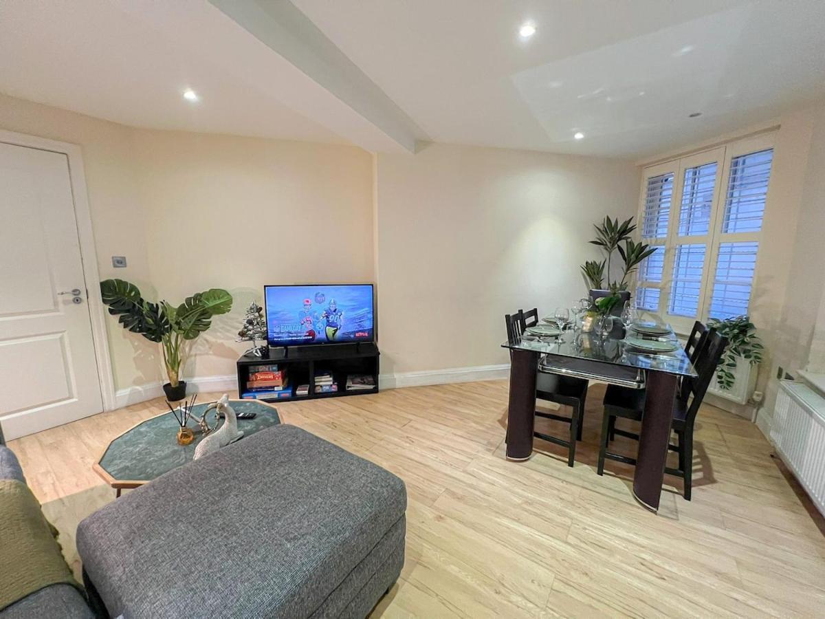 3 Bedroom Apartment With Private Terrace In Pimlico, Westminster, Victoria London Exterior foto